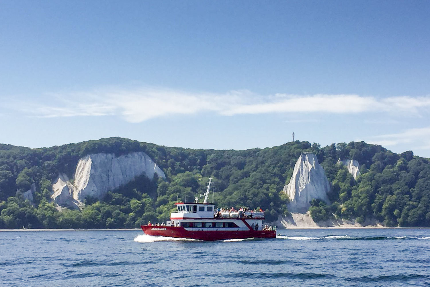 Ganzjährige Schiffstouren der MS Alexander vor der Kreideküste bis zum berühmten Königsstuhl auf Rügen