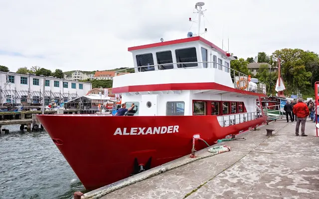 fahrgastschiff-ms-alexander-hafen-sassnitz-ruegen